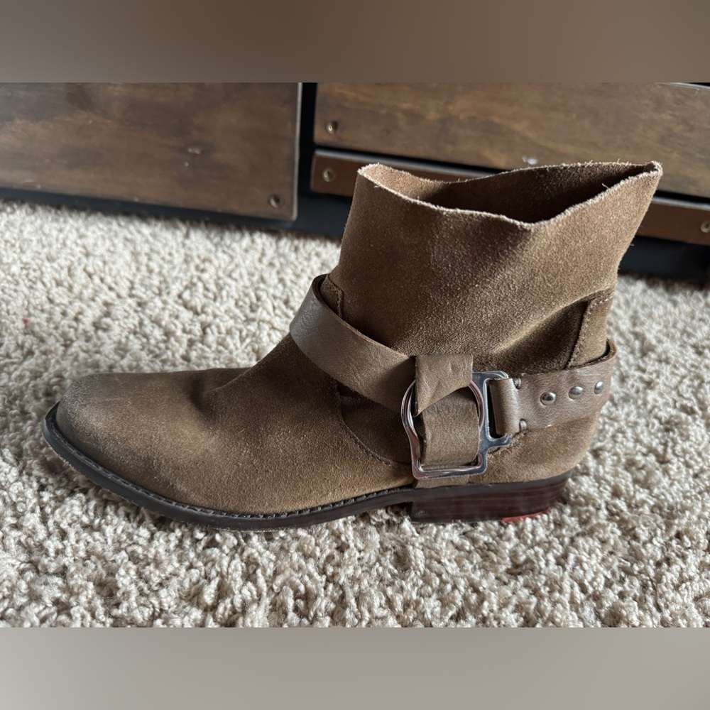 Joe’s Jeans Saki Suede Leather Buckle & Harness Booties size 8.5